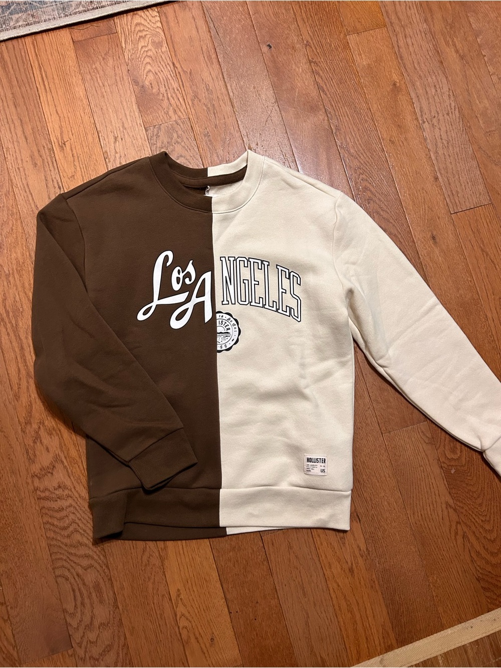 Hollister Men’s Split Two-Tone Crewneck - Brown & Cream